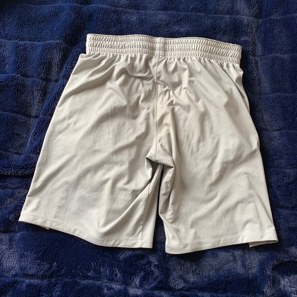 Jordan Athletic Shorts - Picture 3 of 4
